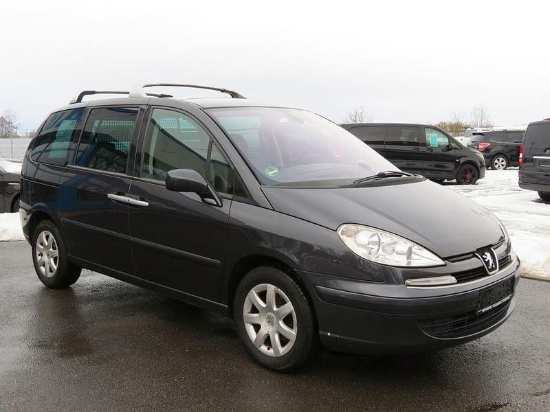Gebraucht Peugeot 807 Premium 136 PS (100 kW) 2009 Grau Van / Kleinbus