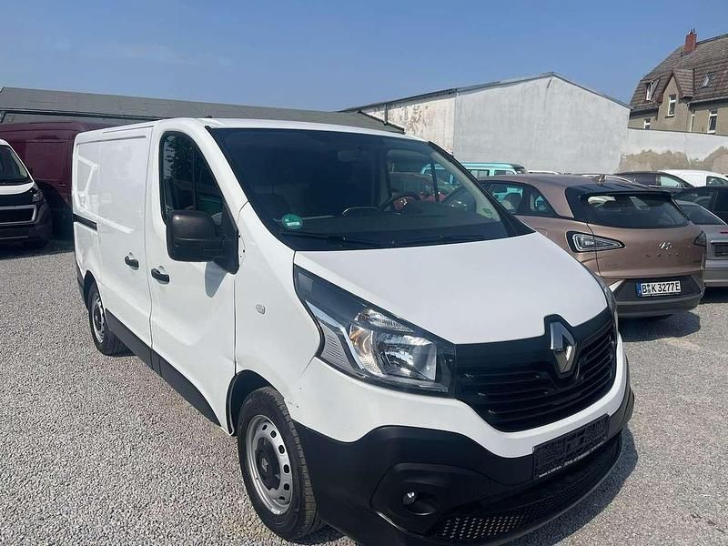 Weiß Gebraucht 2019 Renault Trafic Komfort Van | 10.990 € (Superpreis) - Bild 1/4