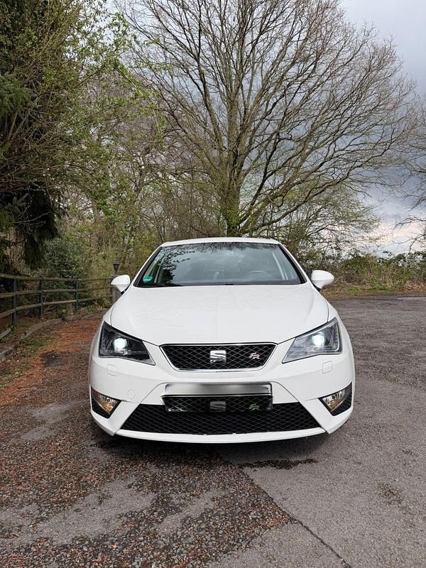 Gebraucht Seat Ibiza FR 105 PS (77 kW) 2015 Weiß Kleinwagen