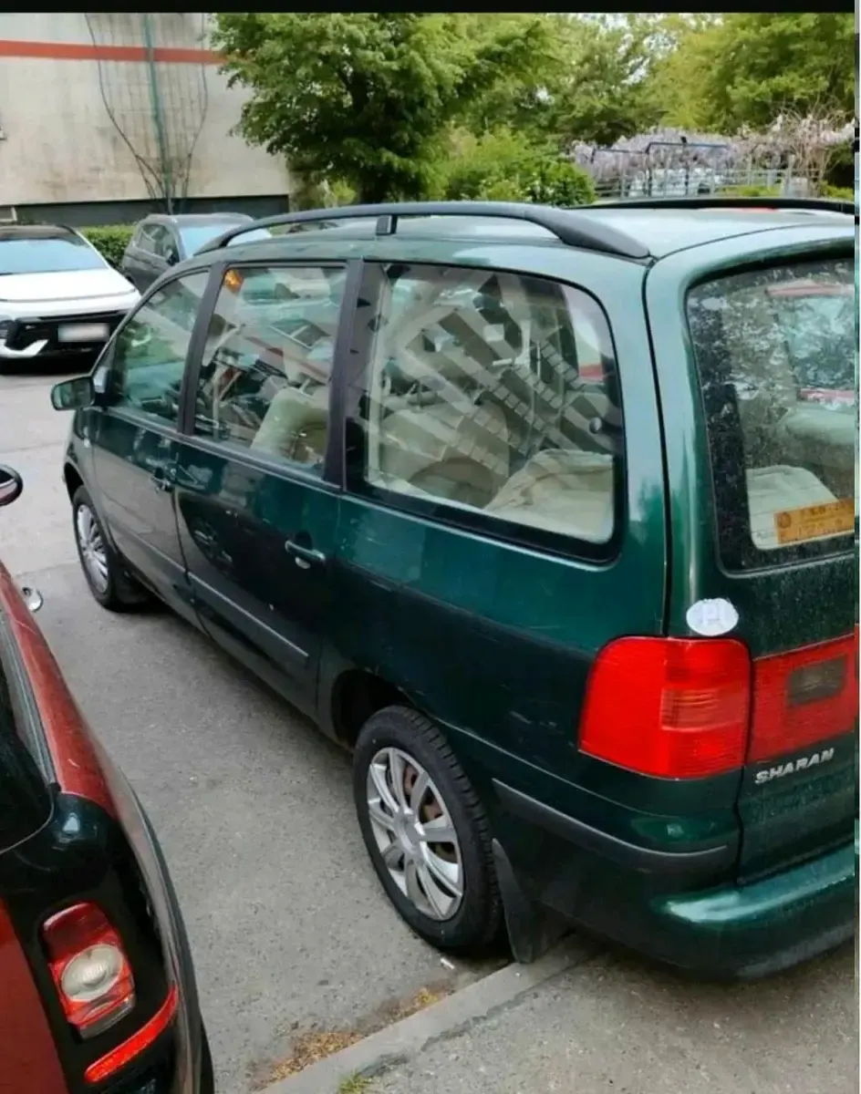 Gebraucht VW Sharan 131 PS (96 kW) 2004 Schwarz Van / Kleinbus