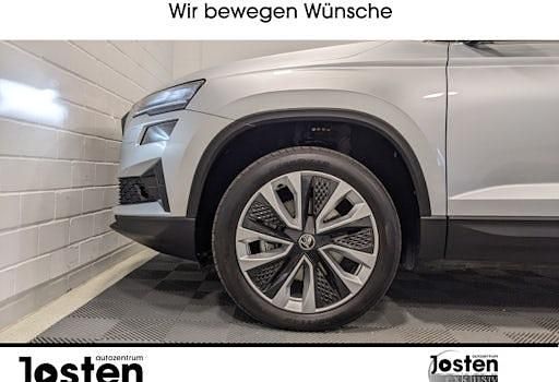 Gebraucht Skoda Karoq Selection 150 PS (110 kW) 2024 Brilliantsilber metallic SUV