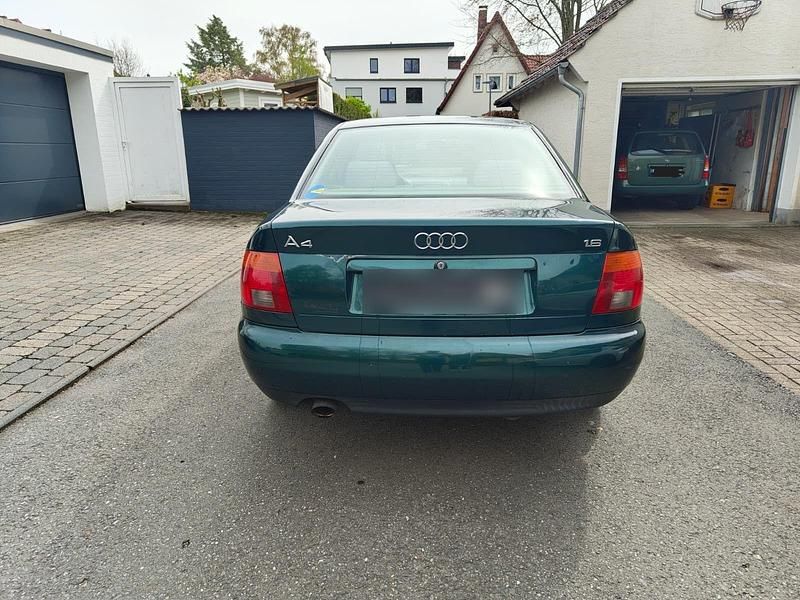 Usata Audi A4 101 CV (74 kW) 1995 Verde Berlina