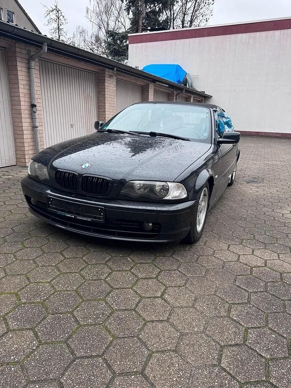 Schwarz Gebraucht 2003 BMW 318 Cabriolet Cabrio | 2.500 € (Superpreis) - Bild 1/4