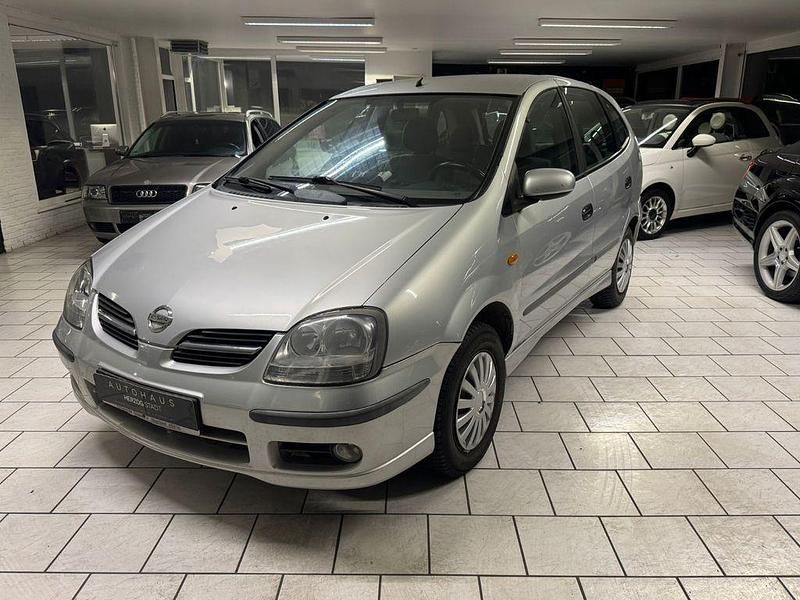 Silber Gebraucht 2004 Nissan Almera Tino Acenta Van / Kleinbus | 1.999 € (Teuer) - Bild 1/4