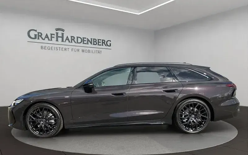 Neu Audi A6 Comfort 367 PS (269 kW) 2025 Braun Kombi