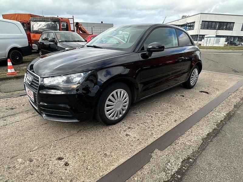 Gebraucht Audi A1 Attraction 86 PS (63 kW) 2011 Schwarz Kleinwagen