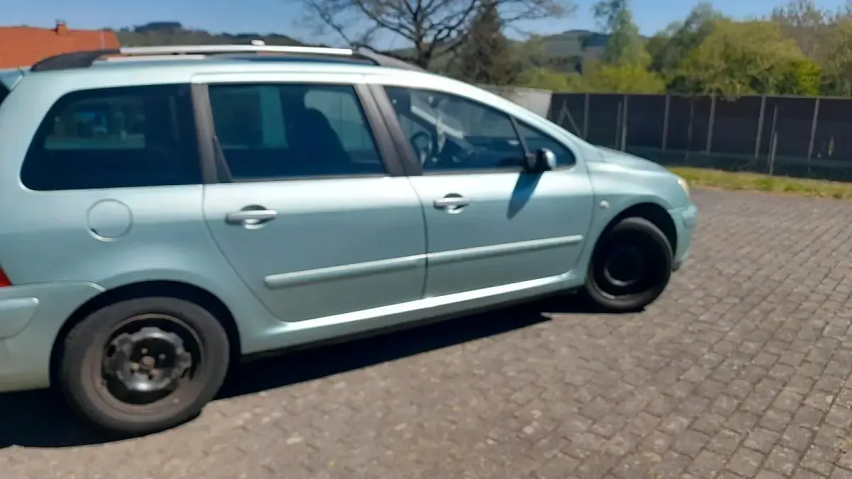 Gebraucht Peugeot 307 80 PS (58 kW) 2003 Grün Kombi