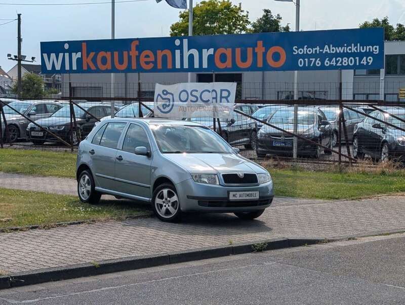 Grau Gebraucht 2004 Skoda Fabia Comfort Kleinwagen | 999 € (Guter Preis) - Bild 1/4