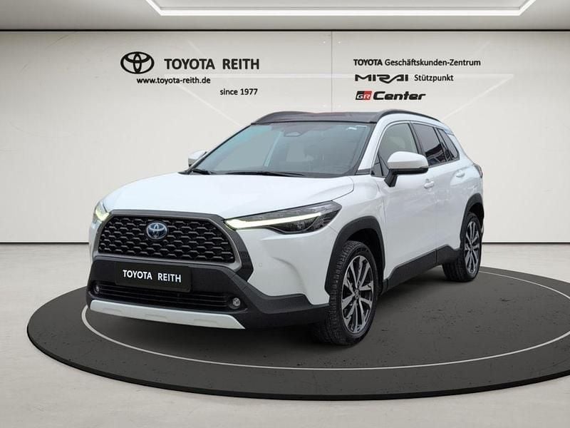 Gebraucht Toyota Corolla Cross Team 197 PS (144 kW) 2022 Weiß SUV
