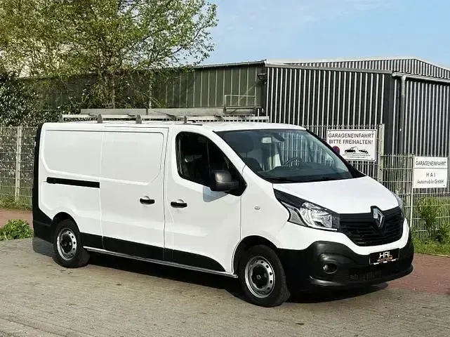 Gebraucht Renault Trafic 120 PS (88 kW) 2019 Weiß Van / Kleinbus