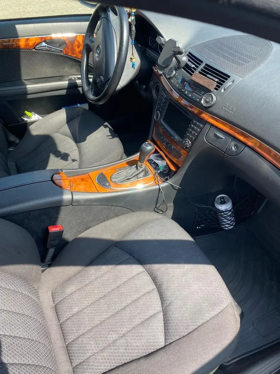 Usata Mercedes E200 184 CV (135 kW) 2006 Argento Berlina
