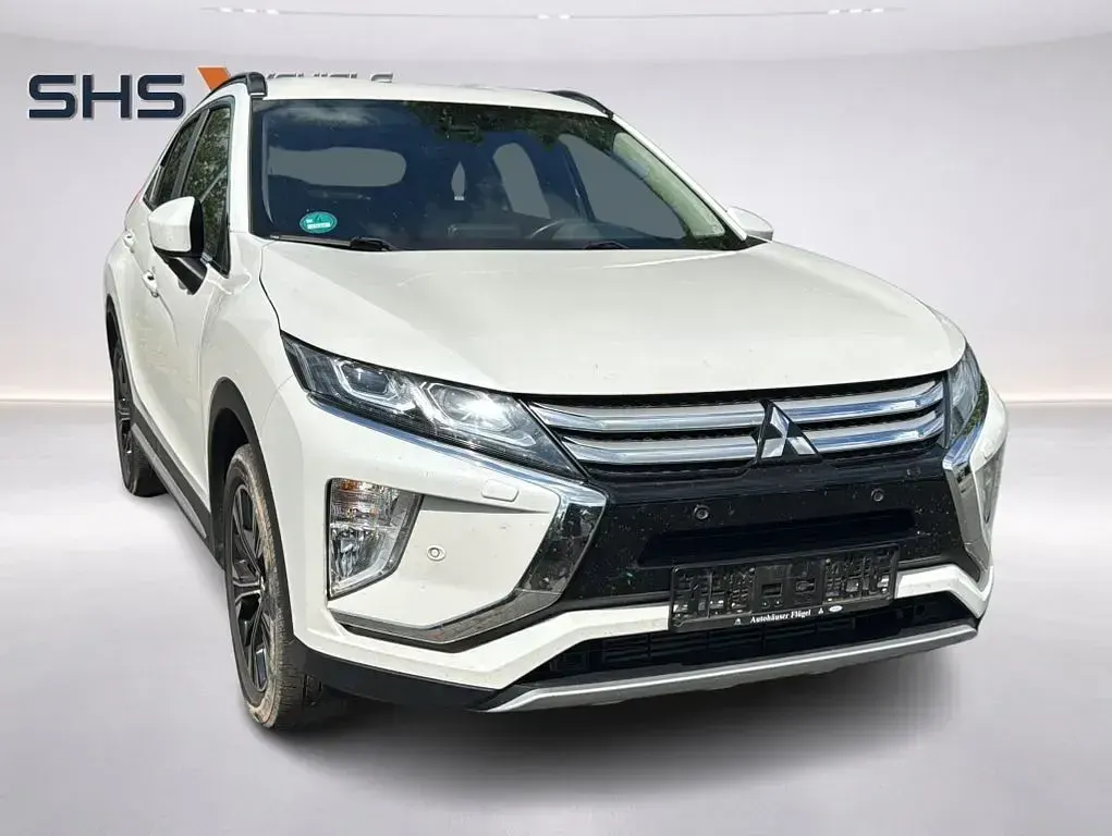 Gebraucht Mitsubishi Eclipse Cross Edition 163 PS (119 kW) 2019 Weiß SUV