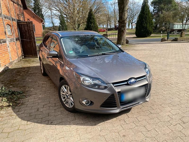 Gebraucht Ford Focus 125 PS (91 kW) 2014 Grau Kombi