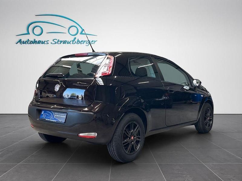 Gebraucht Fiat Punto 65 PS (47 kW) 2010 Schwarz Kleinwagen
