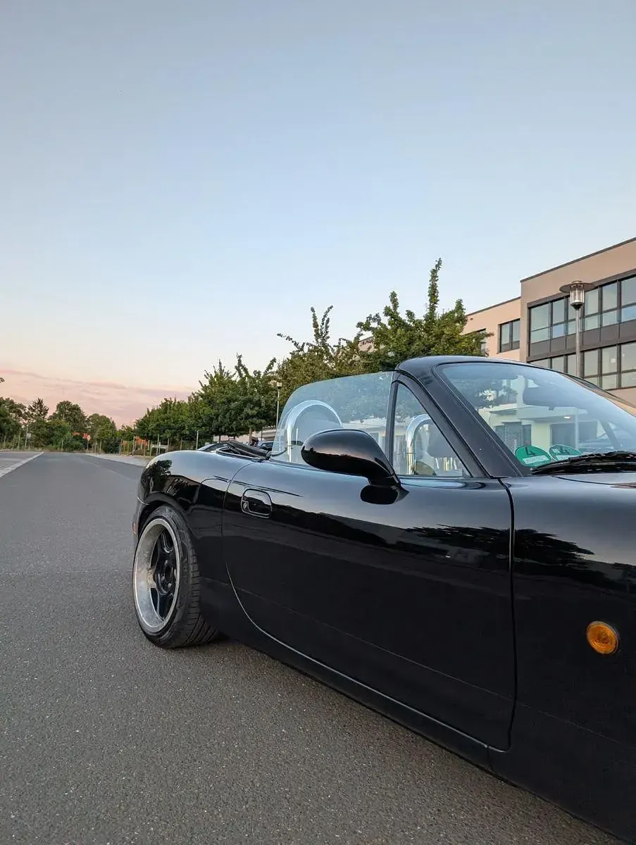 Gebraucht Mazda MX5 140 PS (102 kW) 1998 Schwarz Cabrio