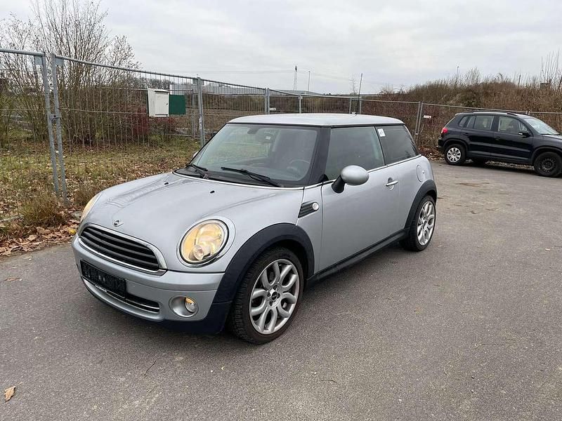 Gebraucht Mini ONE 75 PS (55 kW) 2009 Pure silver metallic Kleinwagen
