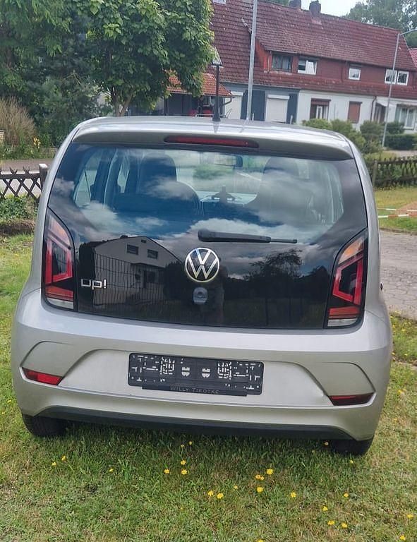 Gebraucht VW up! 65 PS (47 kW) 2021 Silber Kleinwagen