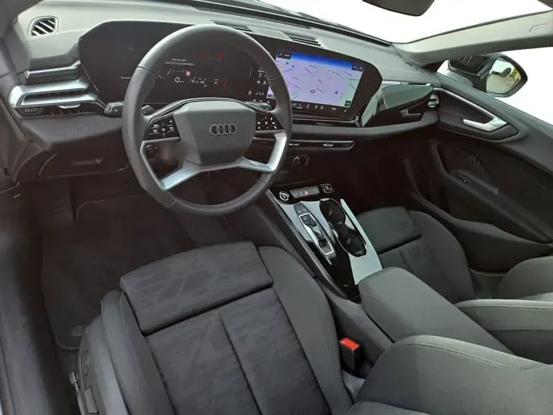 Gebraucht Audi A5 Sport 204 PS (150 kW) 2025 Mythosschwarz metallic Kombi