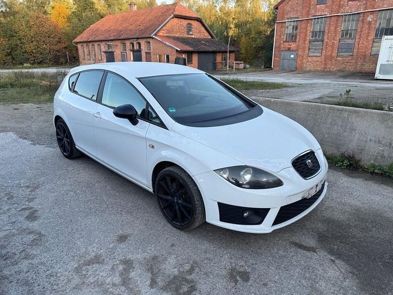 Gebraucht Seat Leon FR 211 PS (155 kW) 2009 Weiß Limousine
