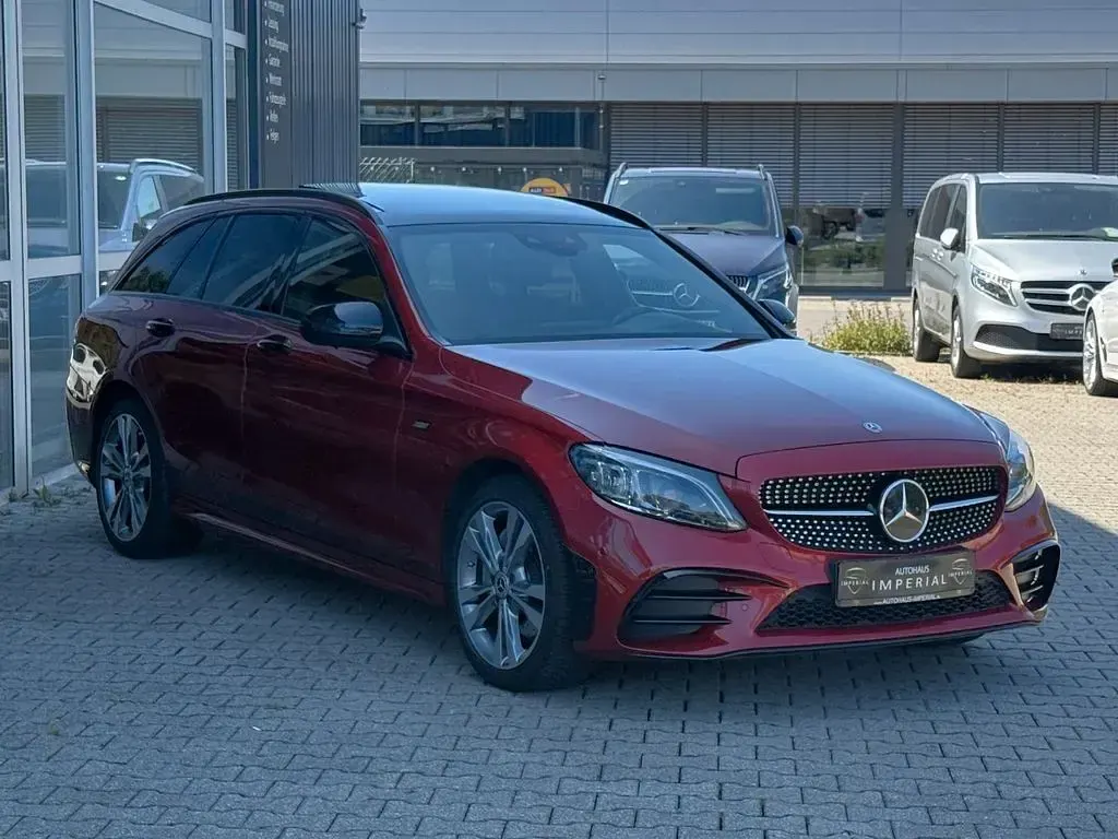 Gebraucht Mercedes C200 AMG 184 PS (135 kW) 2018 Rot Limousine