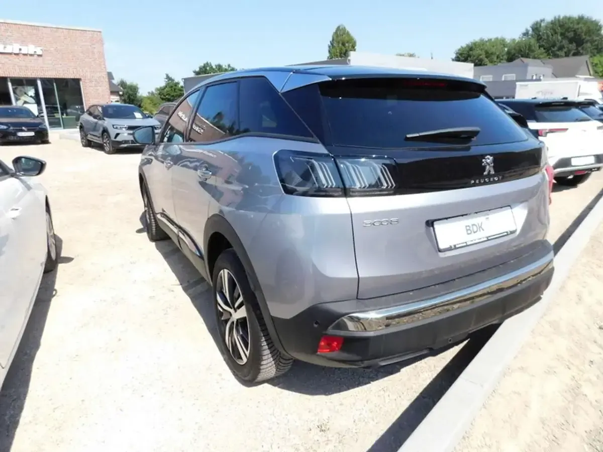 Gebraucht Peugeot 3008 Allure 131 PS (96 kW) 2024 Lack grau artense SUV