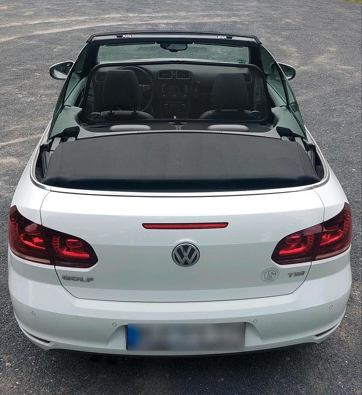 Używany VW Golf Exclusive 160 KM (117 kW) 2011 Biały Kabriolet