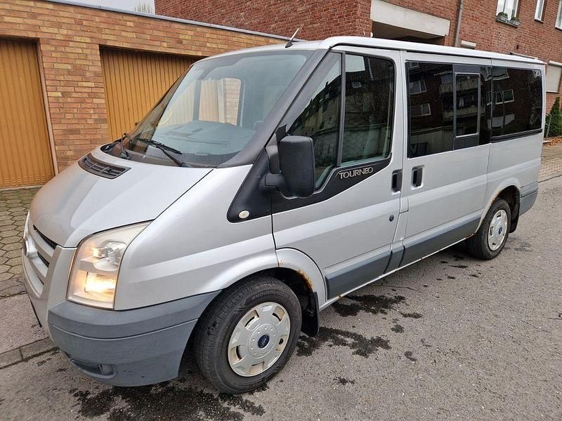 Gebraucht Ford Tourneo 140 PS (102 kW) 2011 Grausilber metallik Van / Kleinbus