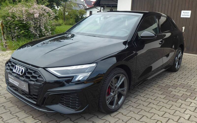 Schwarz Gebraucht 2022 Audi A3 Sportback e-tron S-Line Limousine | 25.899 € (Fairer Preis) - Bild 1/4
