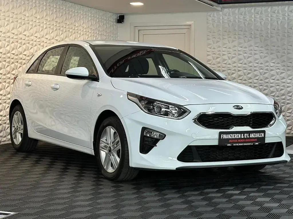 Gebraucht Kia Ceed Edition 7 101 PS (74 kW) 2020 Weiß Kleinwagen