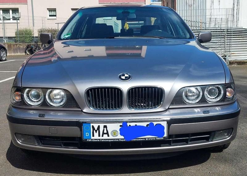 Gebraucht BMW 528 193 PS (141 kW) 1996 Grau Limousine