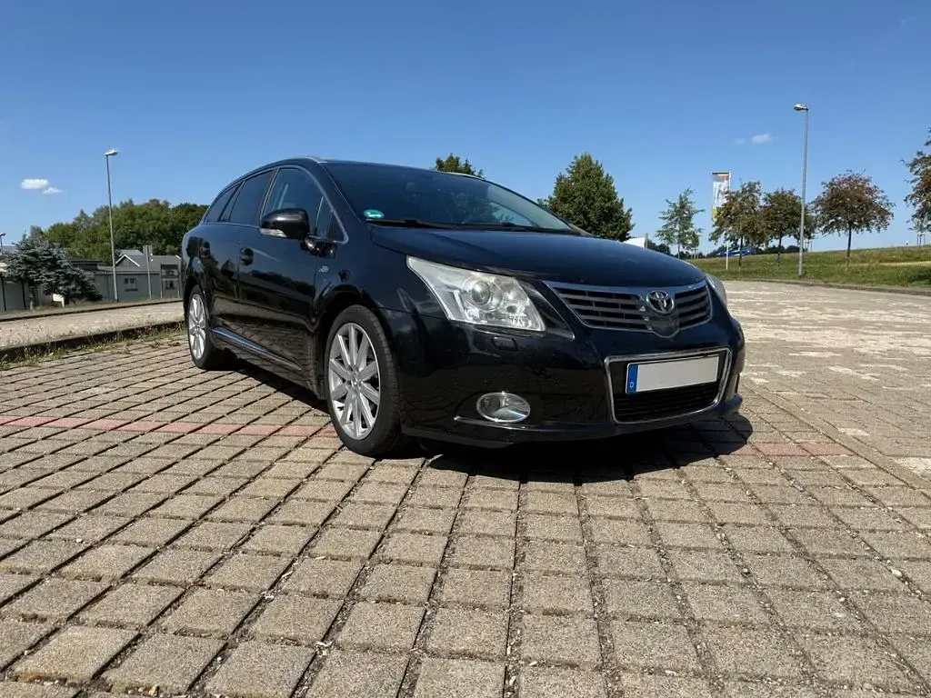 Gebraucht Toyota Avensis Executive 150 PS (110 kW) 2011 Schwarz Limousine