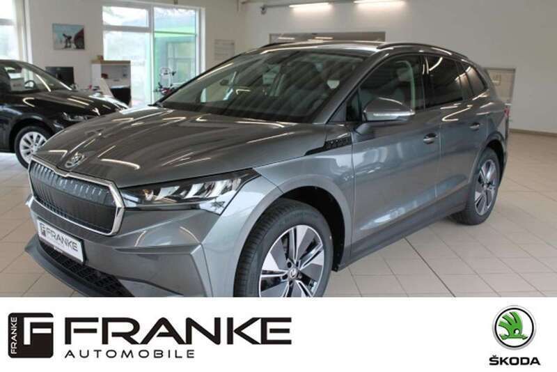 Graphite grau Gebraucht 2024 Skoda Enyaq iV Loft SUV | 43.990 € - Bild 1/4