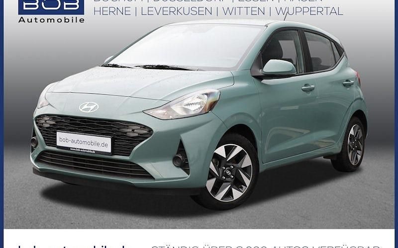Grün Gebraucht 2024 Hyundai i10 Trend Kleinwagen | 16.888 € (Teuer) - Bild 1/4