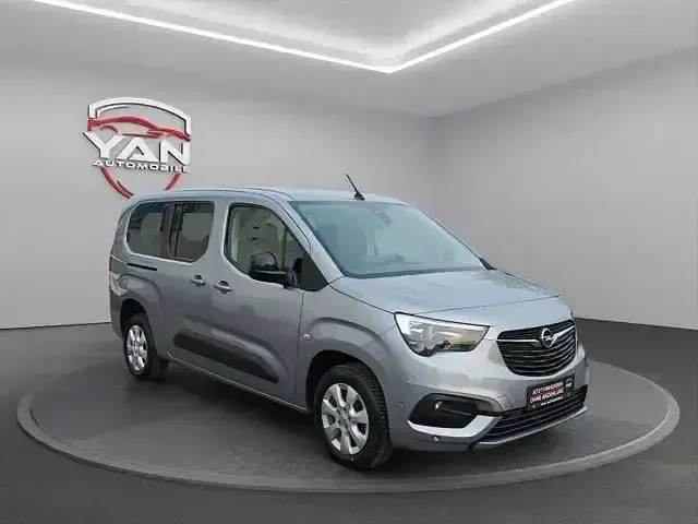 Gebraucht Opel Combo Life XL 131 PS (96 kW) 2022 Silber Van / Kleinbus
