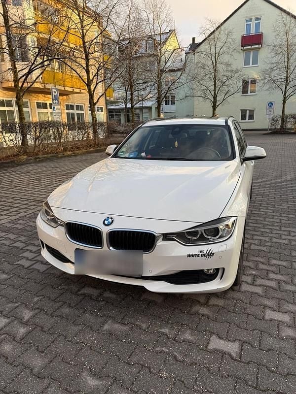 Gebraucht BMW 320 143 PS (105 kW) 2014 Weiß Limousine