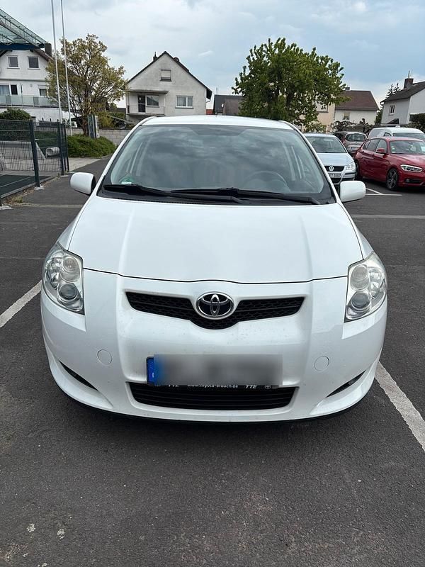 Weiß Gebraucht 2009 Toyota Auris Sol Kleinwagen | 5.399 € (Fairer Preis) - Bild 1/4
