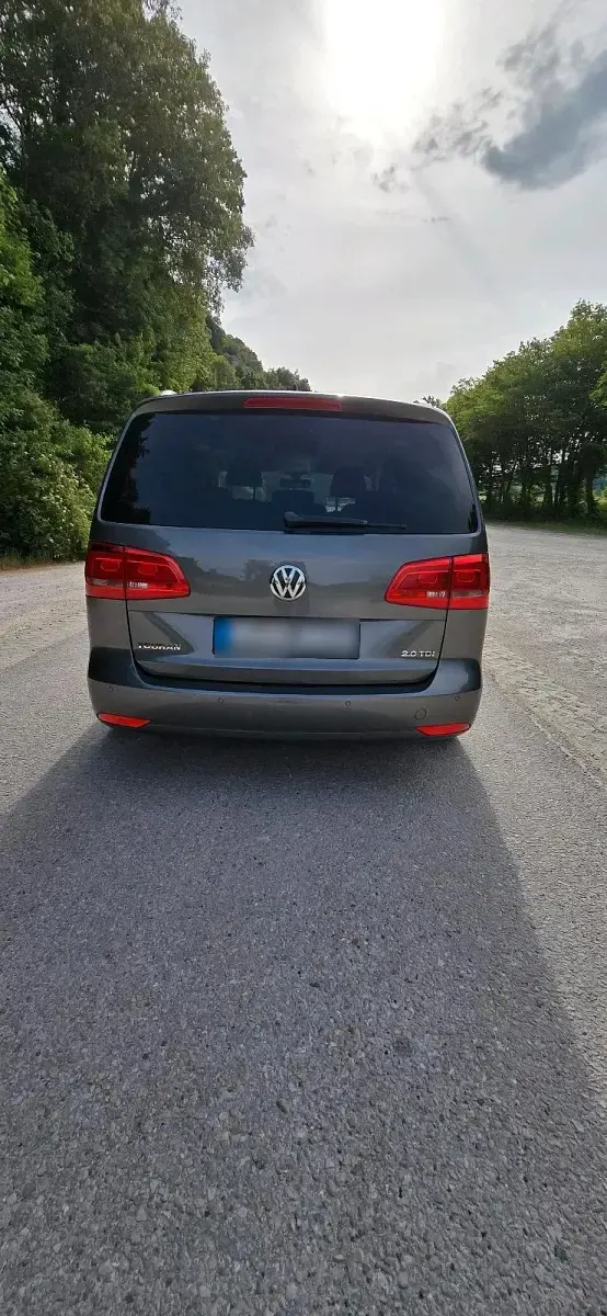 Gebraucht VW Touran Highline 170 PS (125 kW) 2012 Silber Van / Kleinbus