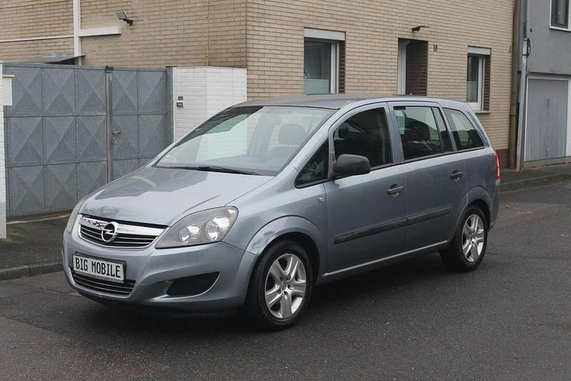 Gebraucht Opel Zafira Selection 116 PS (85 kW) 2011 Silber Van / Kleinbus