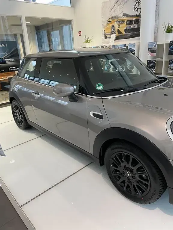 Gebraucht Mini ONE 102 PS (75 kW) 2020 Silber Kleinwagen