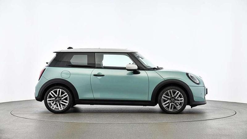 Gebraucht Mini Cooper Classic 156 PS (114 kW) 2024 Grün Kleinwagen