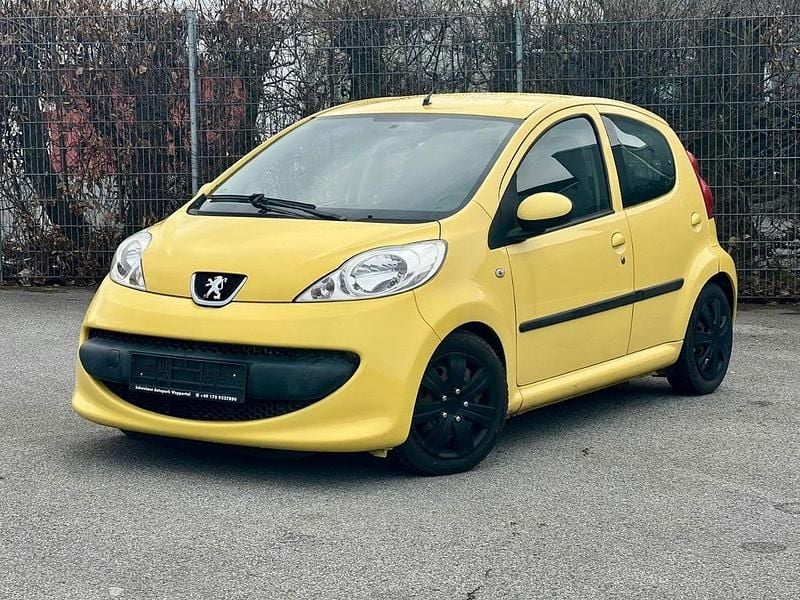 Gebraucht Peugeot 107 68 PS (50 kW) 2006 Gelb Kleinwagen