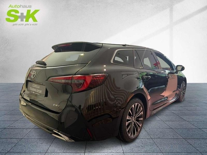 Neu Toyota Corolla 141 PS (103 kW) 2025 Mysticschwarz mica (schwarz) Kombi