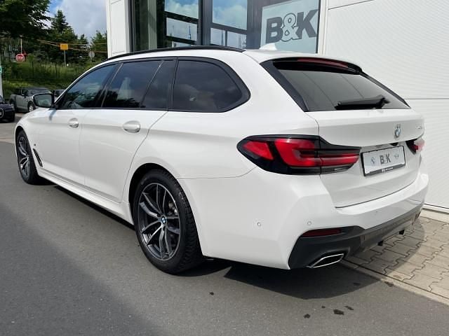 Gebraucht BMW 520 Efficient Dynamics 184 PS (135 kW) 2021 Weiss Kombi