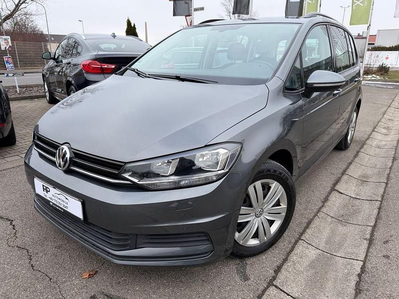 Grau Gebraucht 2017 VW Touran Trendline Van / Kleinbus | 13.900 € (Guter Preis) - Bild 1/4