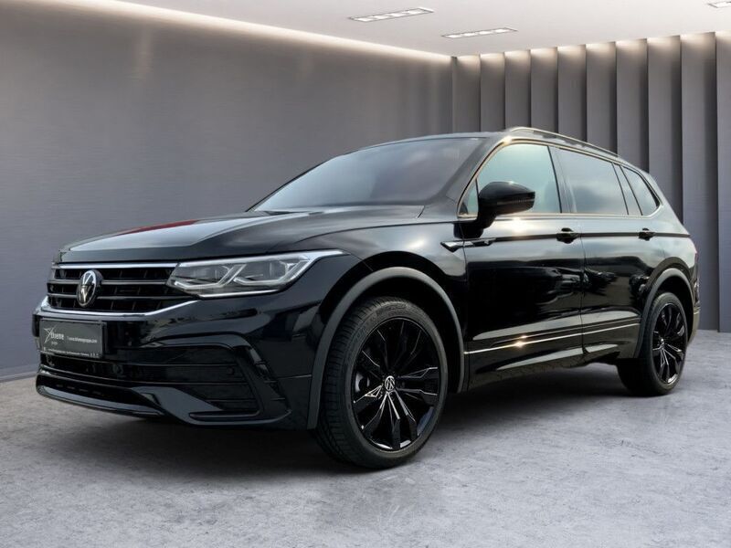 Gebraucht VW Tiguan Allspace R-line 190 PS (139 kW) 2024 Schwarz / deep black (metallic) SUV