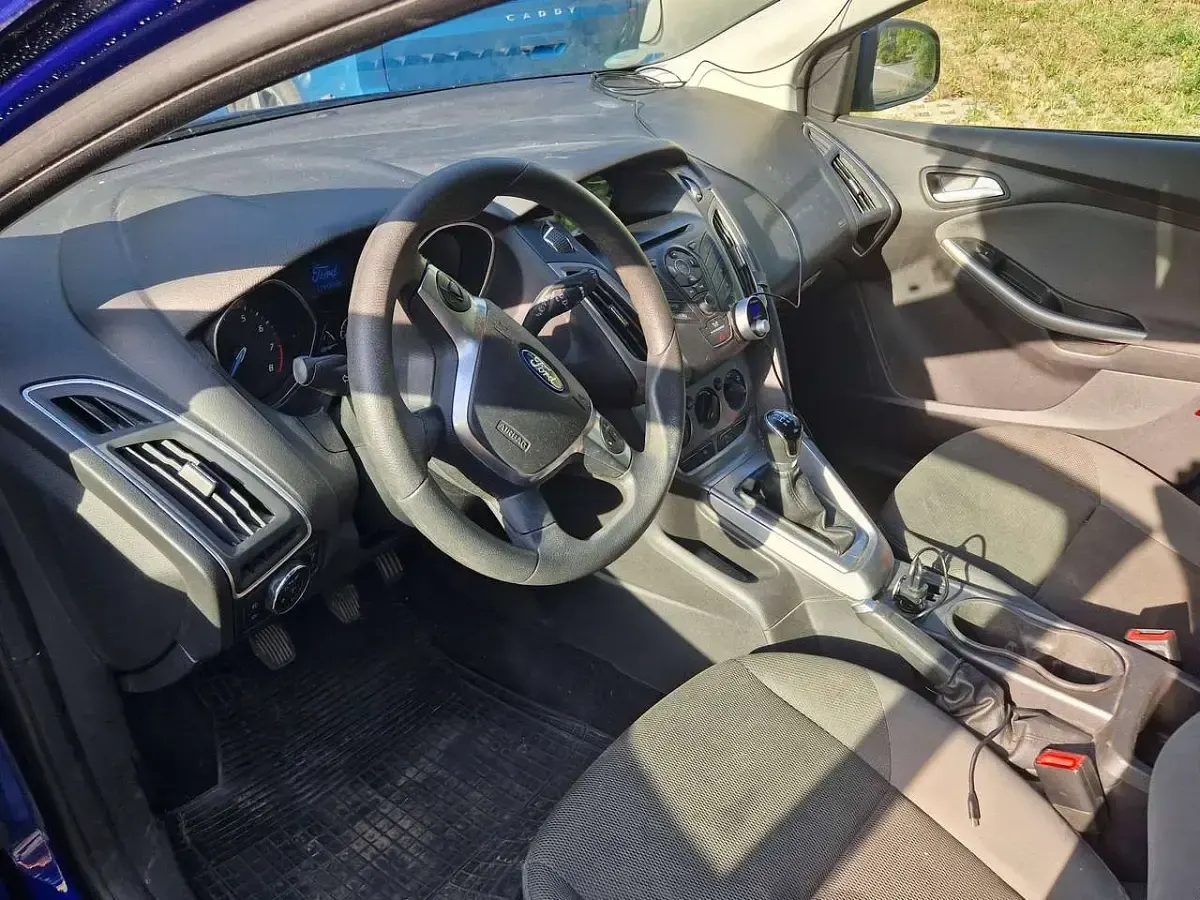 Gebraucht Ford Focus SYNC Edition 101 PS (74 kW) 2014 Blau Kombi