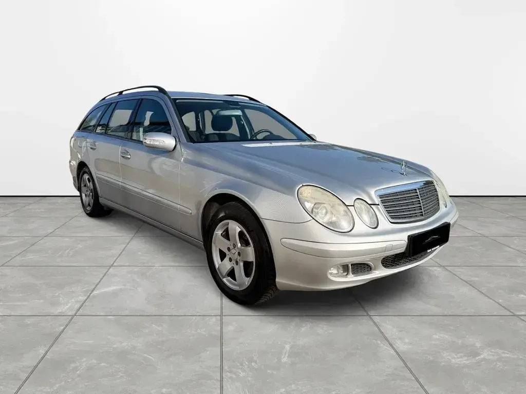 Gebraucht Mercedes E220 150 PS (110 kW) 2005 Silber Kombi