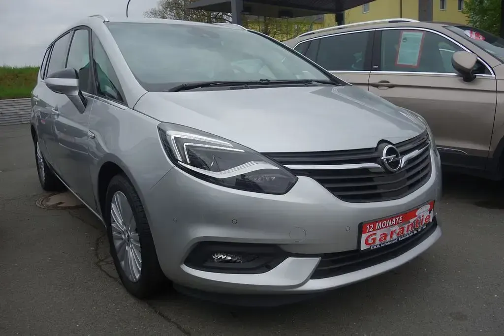Gebraucht Opel Zafira Innovation 170 PS (125 kW) 2017 Silber Van / Kleinbus