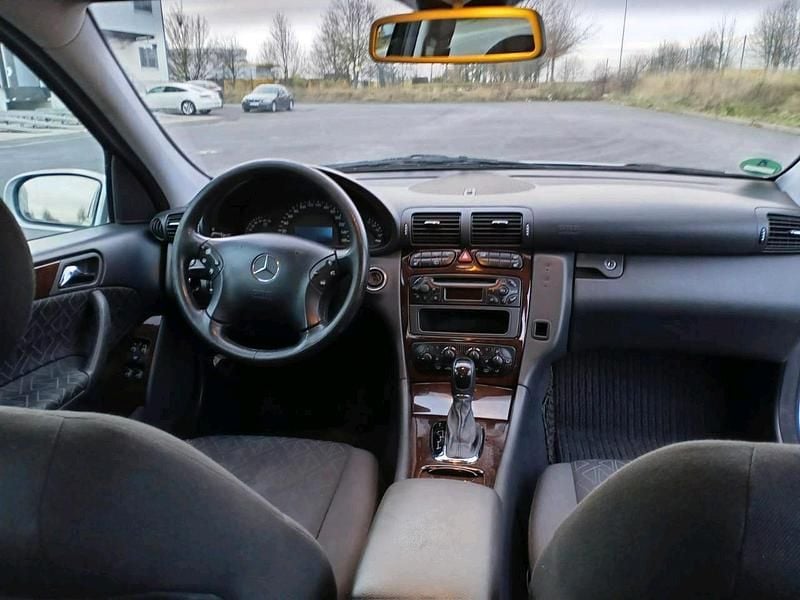 Second-hand Mercedes C200 163 CP (119 kW) 2004 Argintiu Break