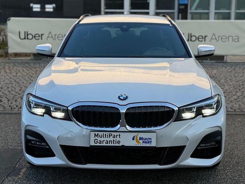 Gebraucht BMW 320 M Sport 190 PS (139 kW) 2020 Mineralweiss Kombi